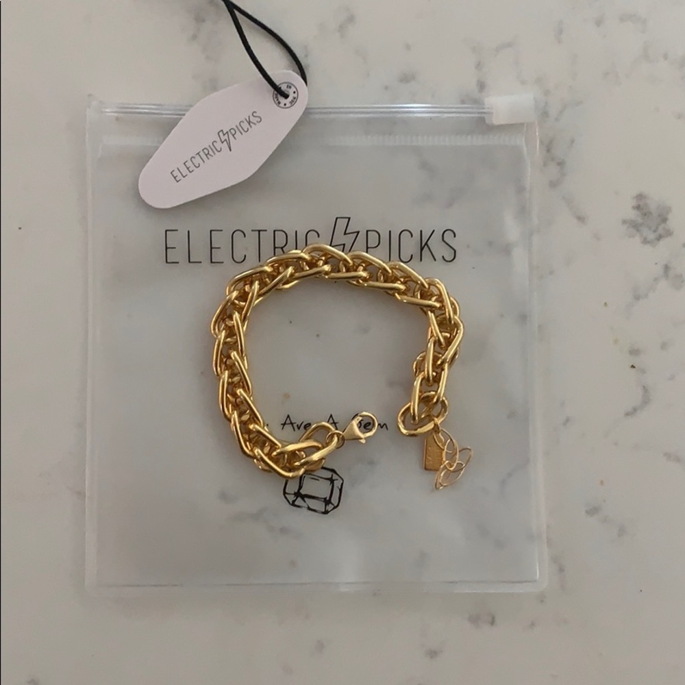 Lasso Bracelet from Electric picks